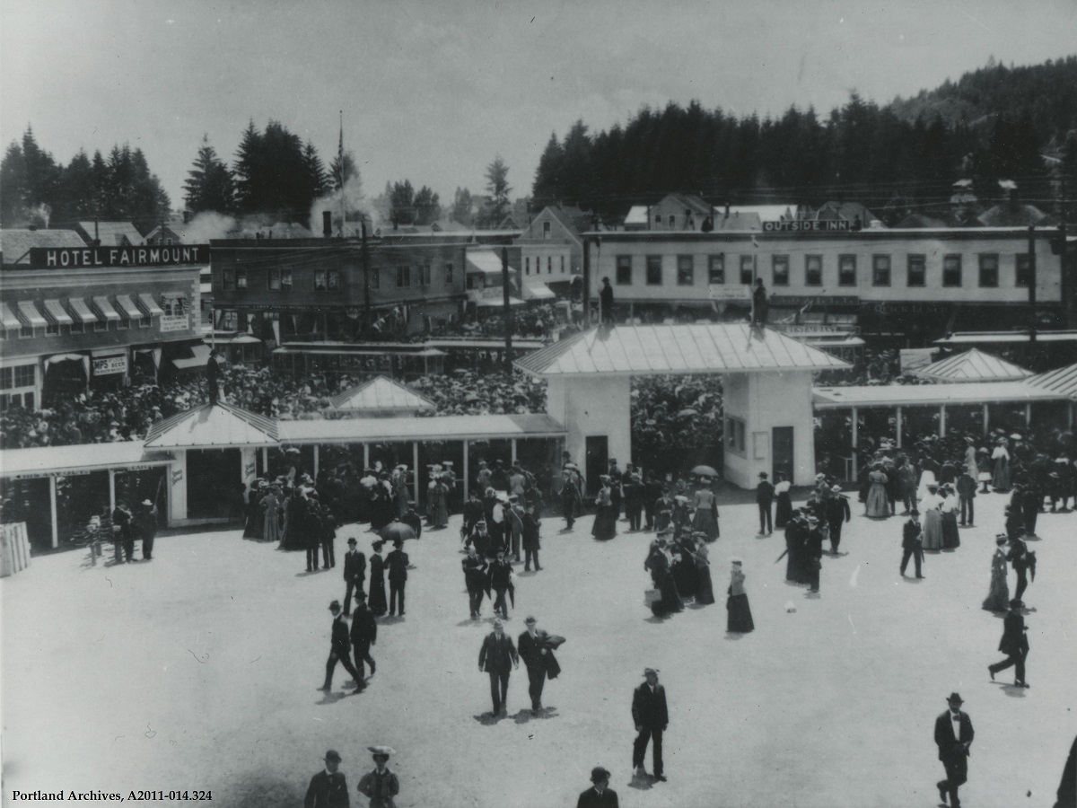 1905_view-of-main-entrance-at-lewis-and-clark-exposition.jpg