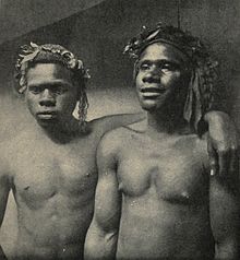 220px-Loyalty_Islanders_employed_as_sailors_on_the_New_Caledonian_coast,_c._1906.jpg