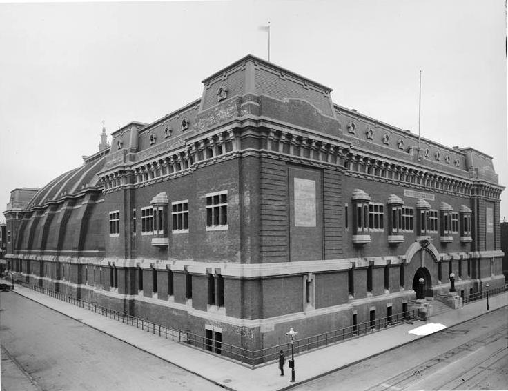 69th regiment armory 1905 ca.jpg