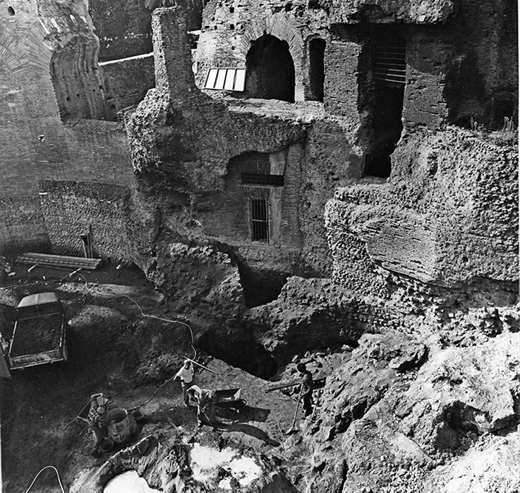 Excavation_Rome_10.jpg