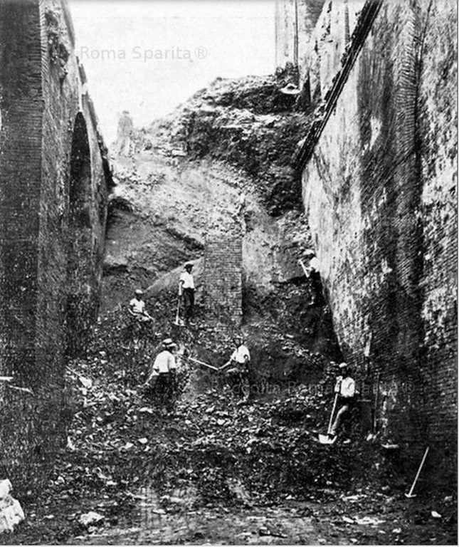 Excavation_Rome_17.jpg