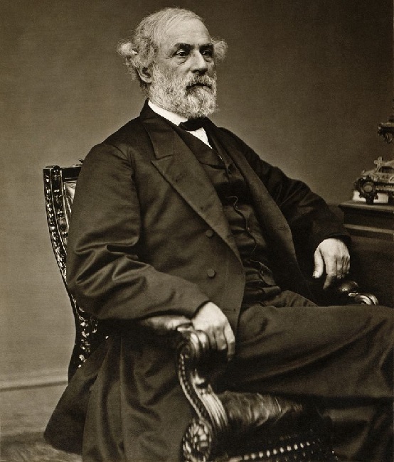 General_Robert_E._Lee_in_May_1869.jpg