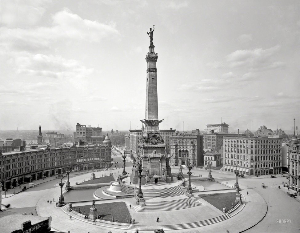 Indianapolis, Indiana, circa 1907. Soldiers and Sailors Monument.jpg