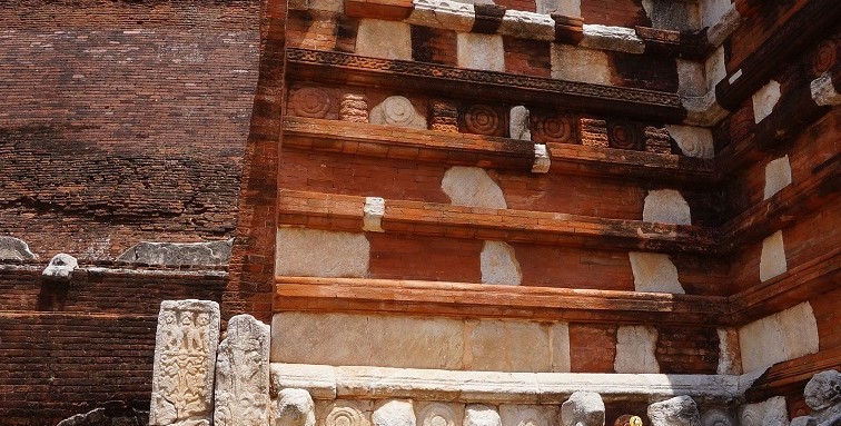 jetavanaramaya-stupa.jpg