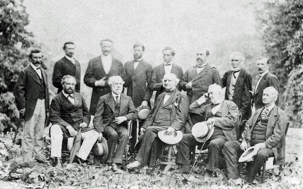 Robert_E_Lee_with_his_Generals,_1869_1.jpg