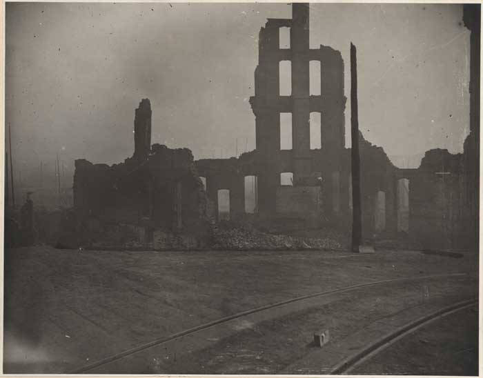 Ruins_of_Yesler-Leary_building,_1889.jpg