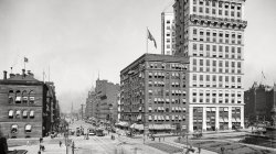 Cleveland circa 1900. Superior Avenue at City Square.